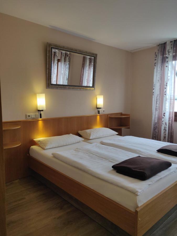 Alt Reinsport Hotel Piesport Bagian luar foto