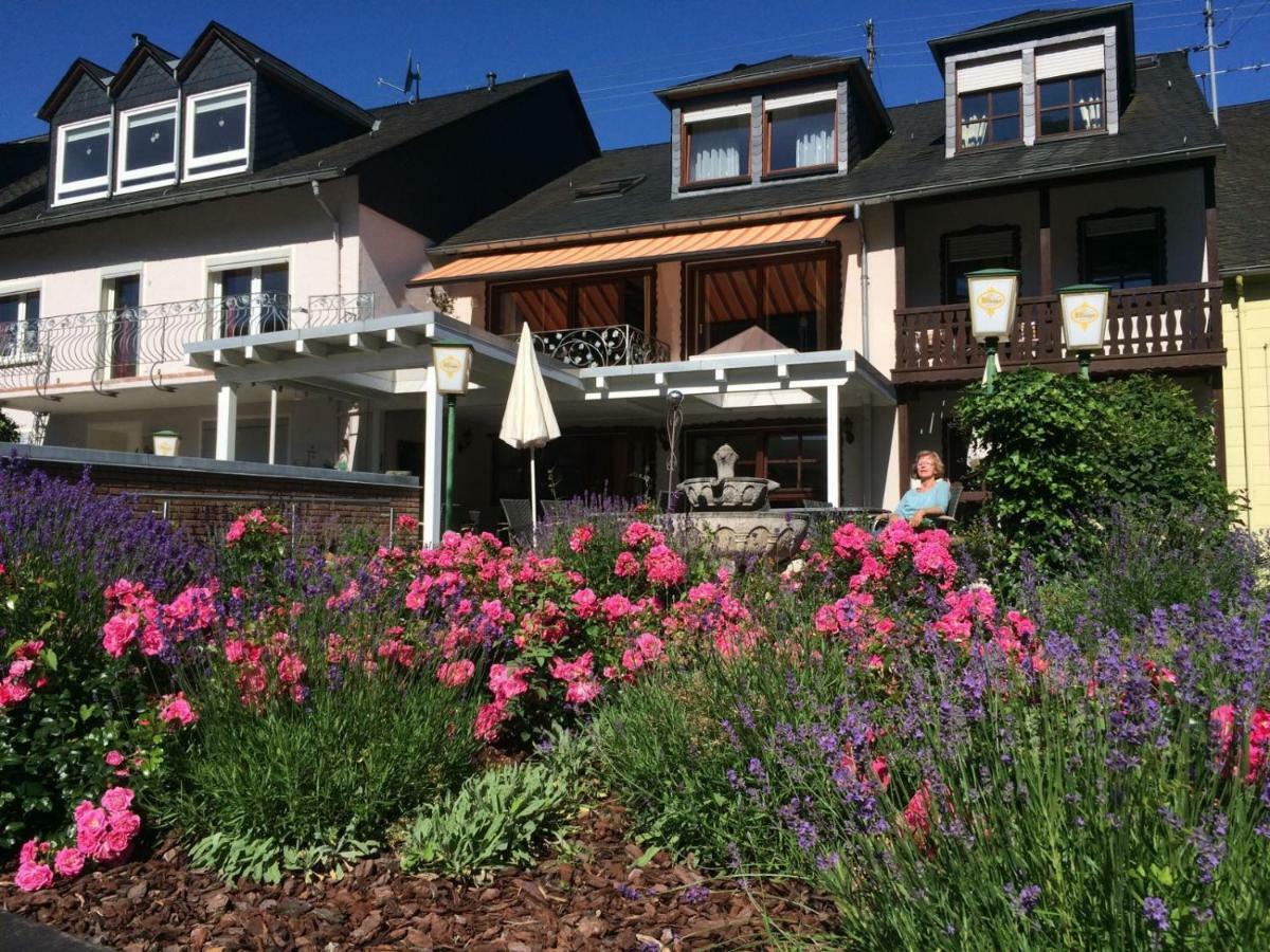 Alt Reinsport Hotel Piesport Bagian luar foto