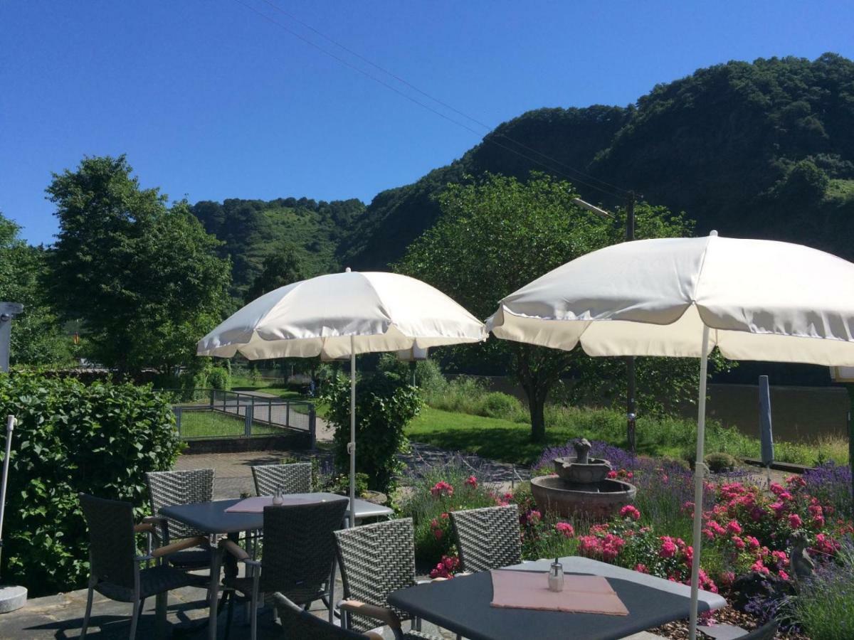 Alt Reinsport Hotel Piesport Bagian luar foto